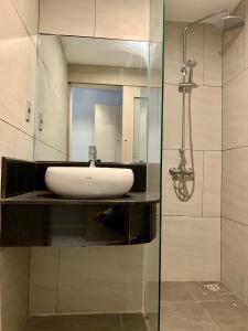 holiday 2 hotel