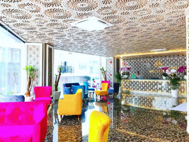 holiday 2 hotel