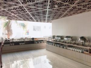 holiday 2 hotel