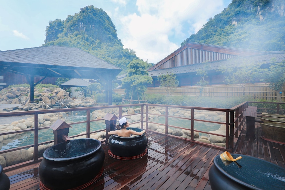 yoko onsen quang hanh