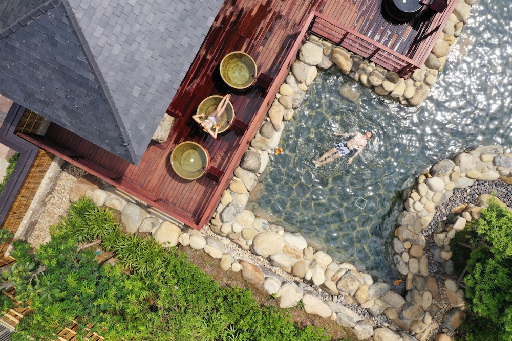 yoko onsen quang hanh