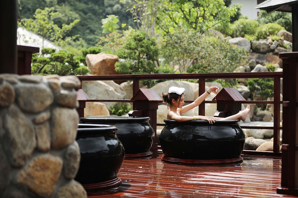 yoko onsen quang hanh