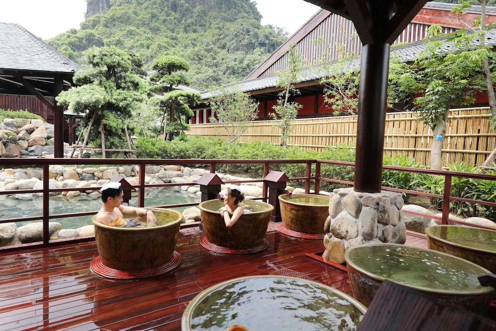 yoko onsen quang hanh