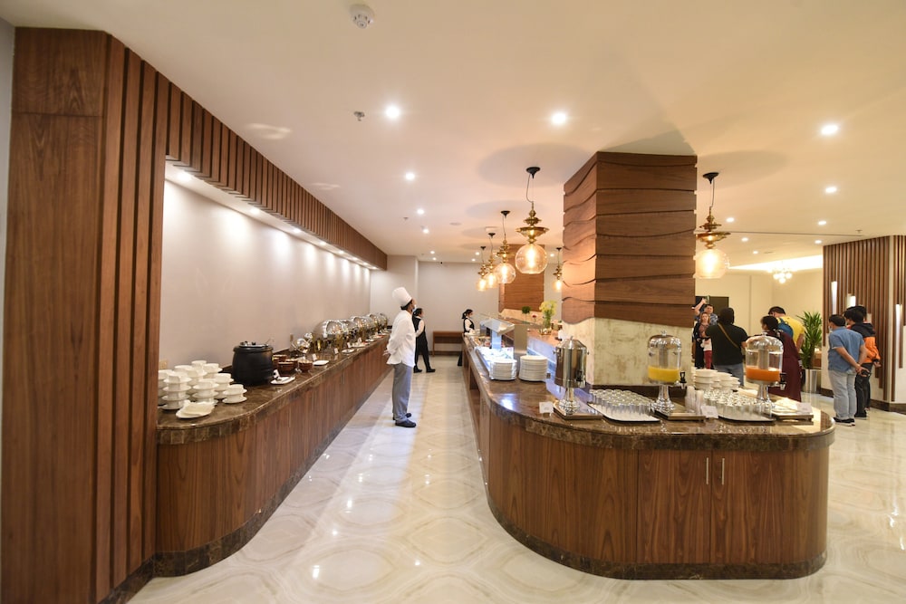 emerald hotel