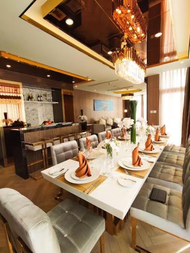 diamond stars ben tre hotel
