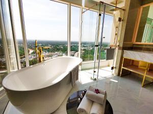 diamond stars ben tre hotel