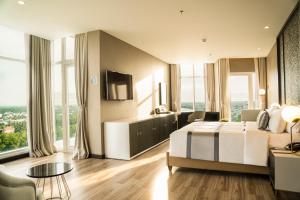 diamond stars ben tre hotel