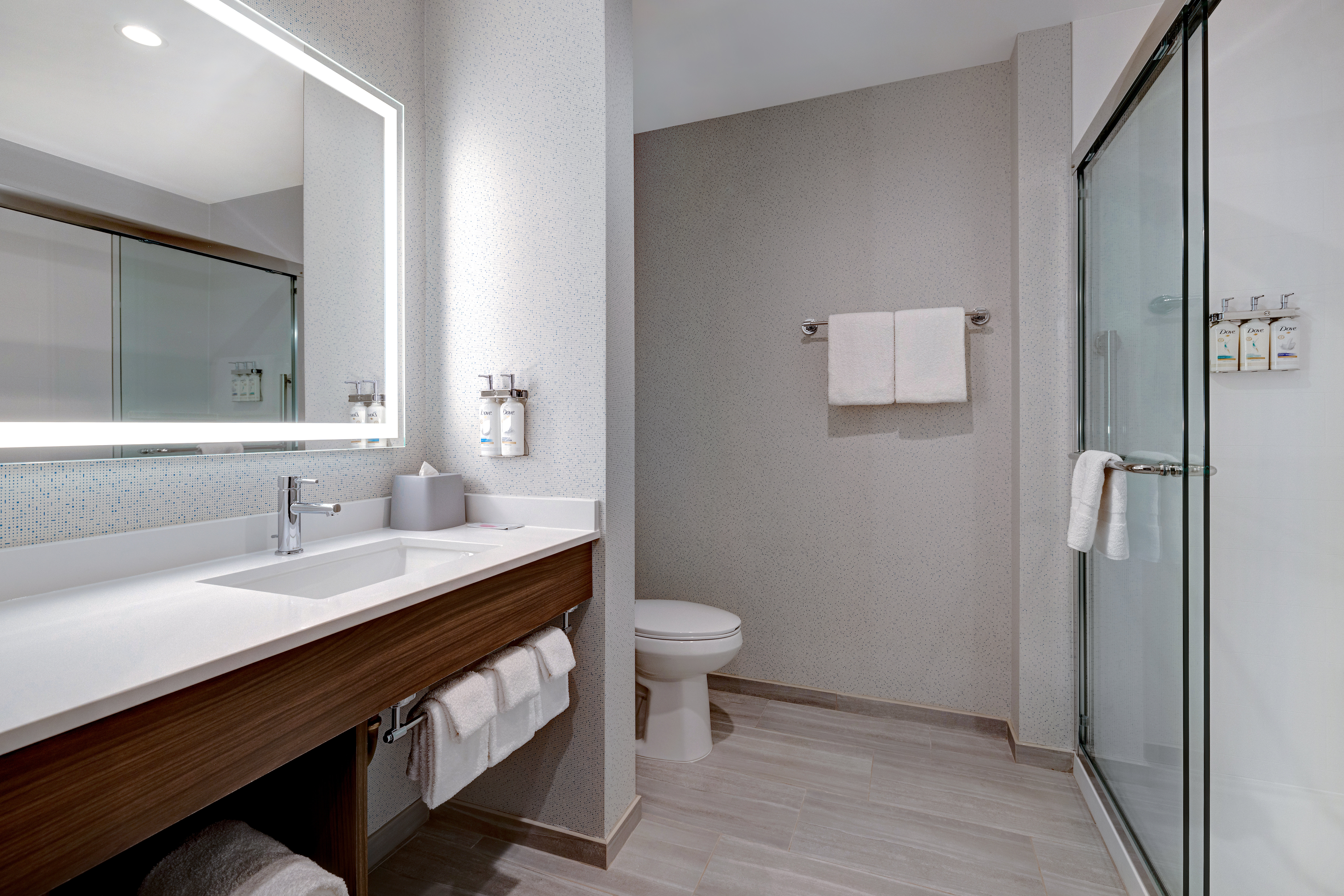 holiday inn express and suites glendale downtown an ihg hotel