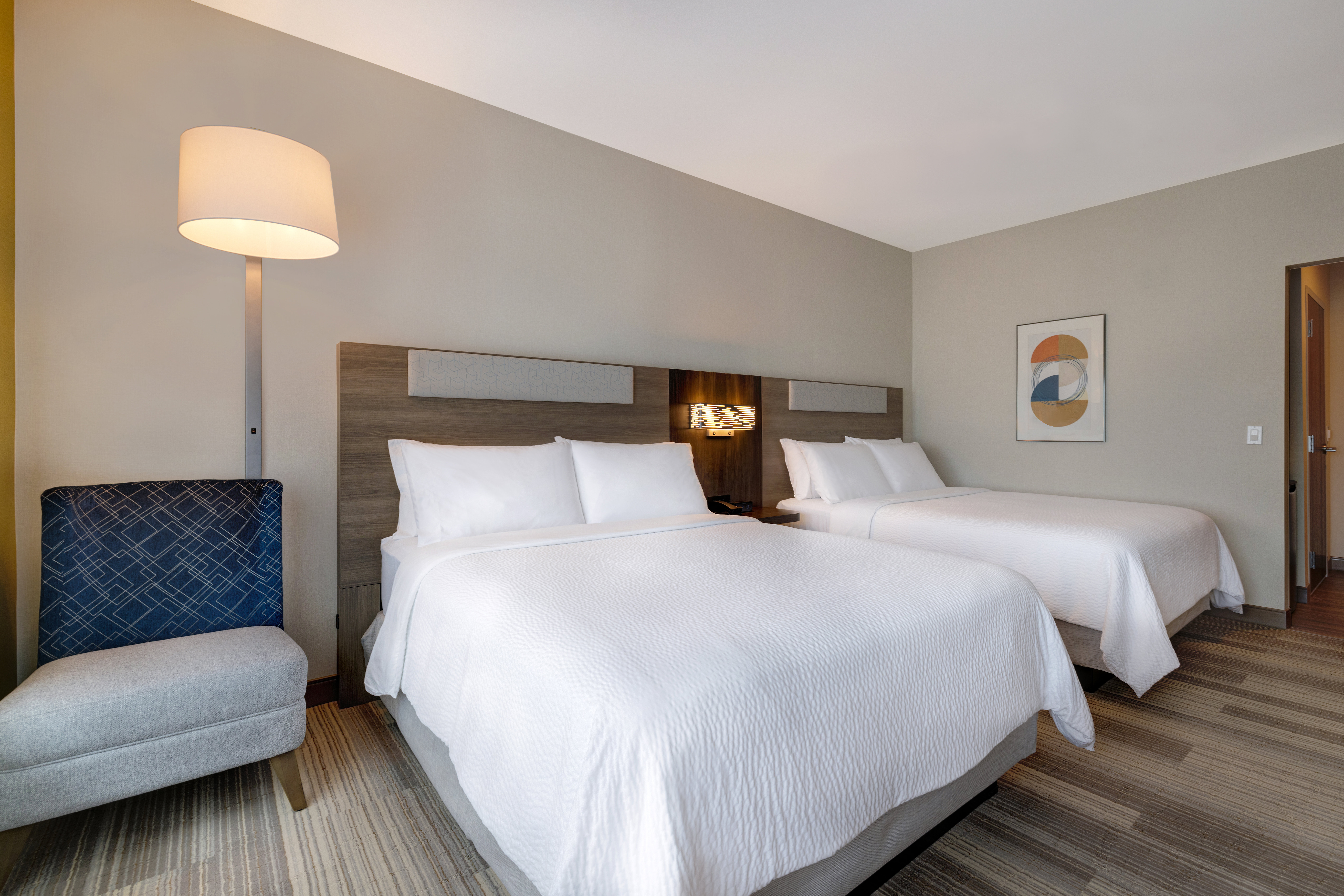 holiday inn express and suites glendale downtown an ihg hotel