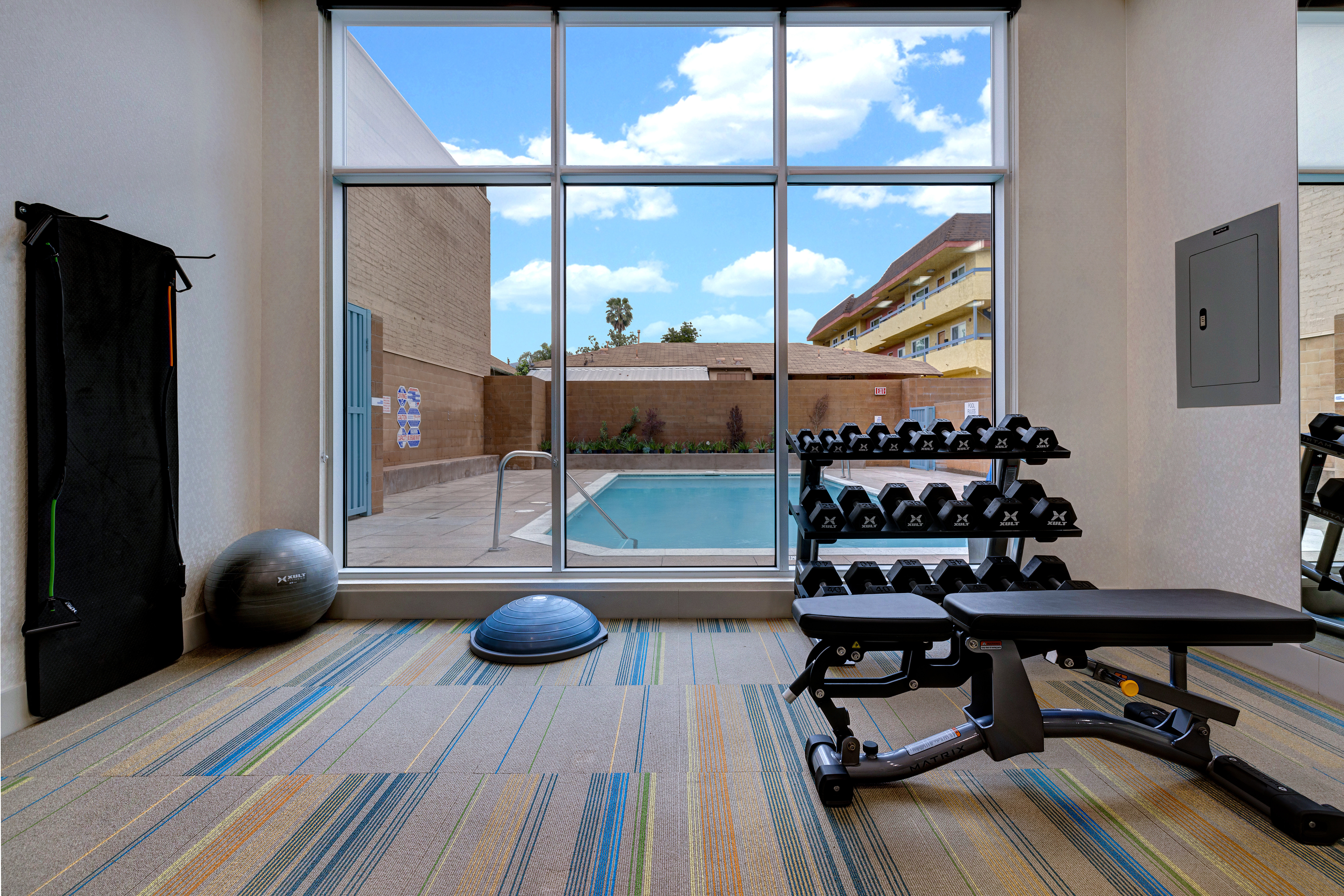 holiday inn express and suites glendale downtown an ihg hotel