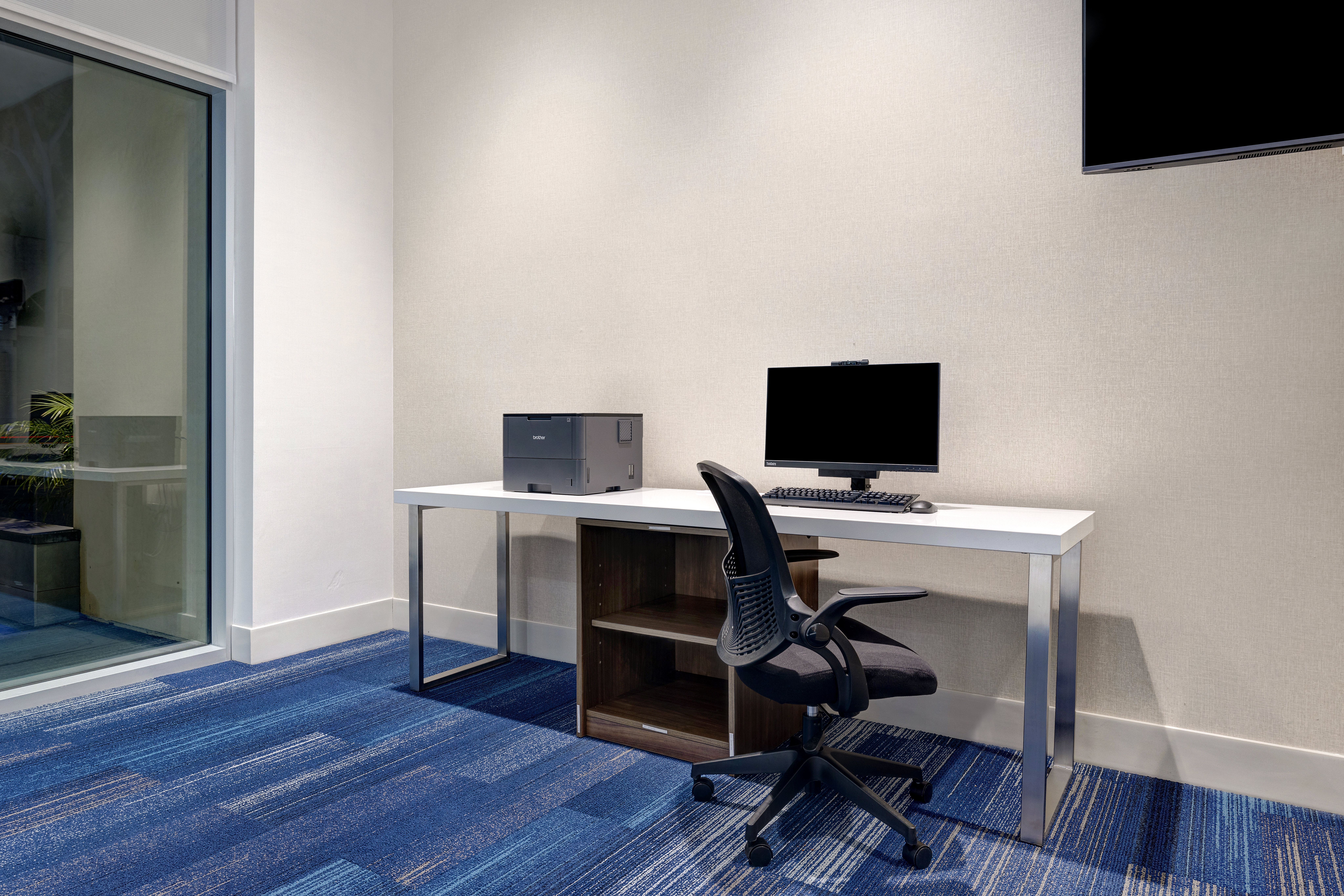holiday inn express and suites glendale downtown an ihg hotel