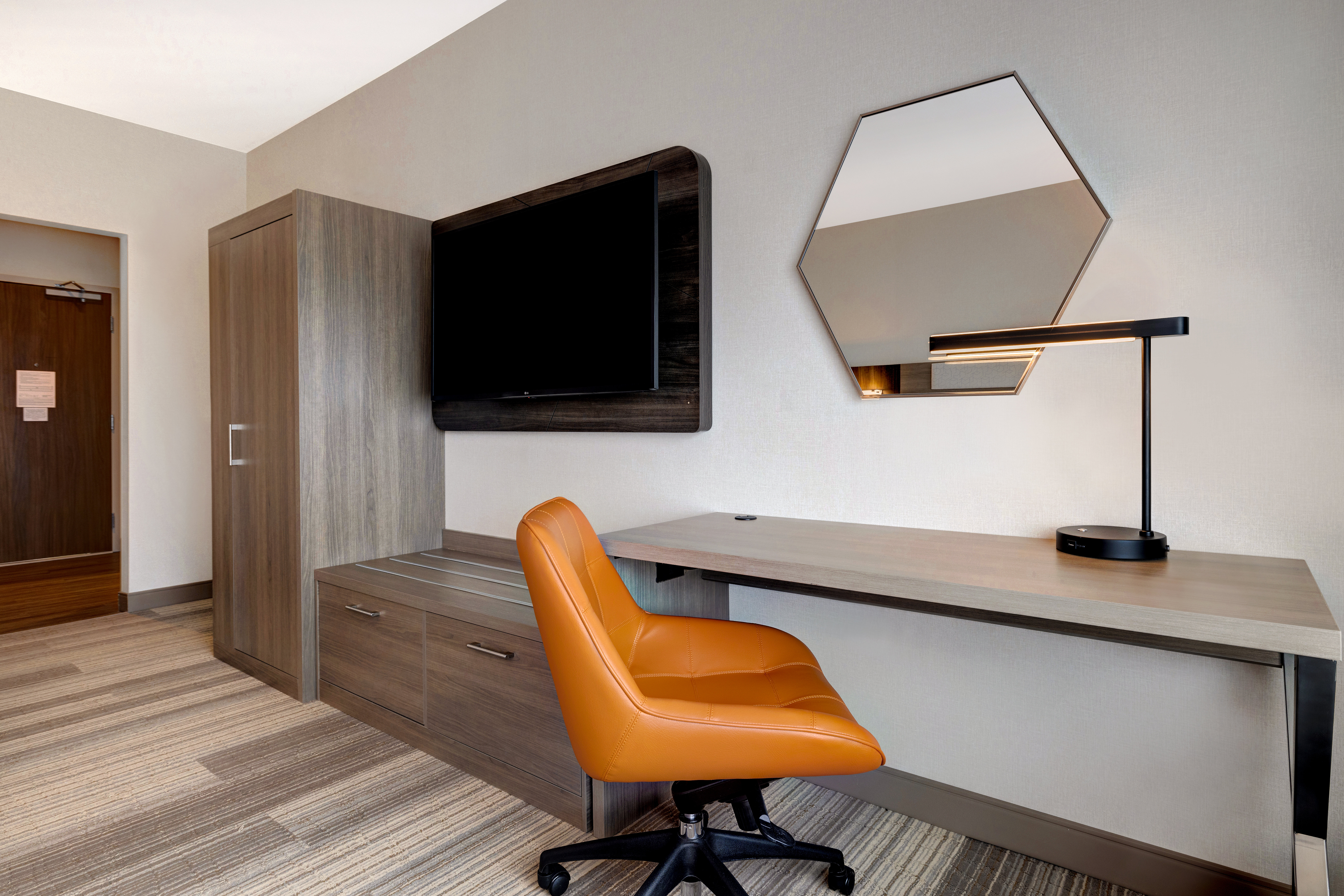 holiday inn express and suites glendale downtown an ihg hotel