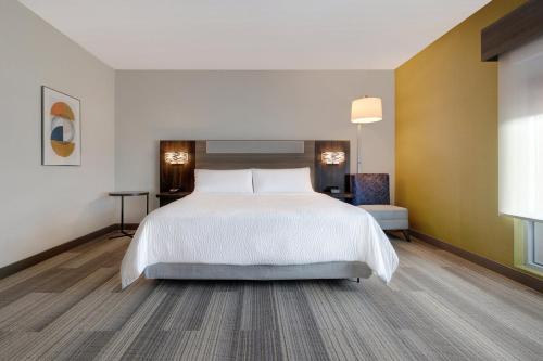 holiday inn express and suites glendale downtown an ihg hotel