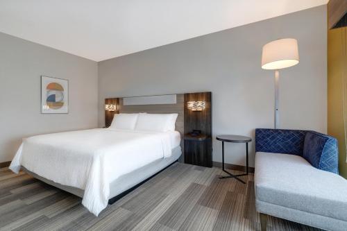 holiday inn express and suites glendale downtown an ihg hotel