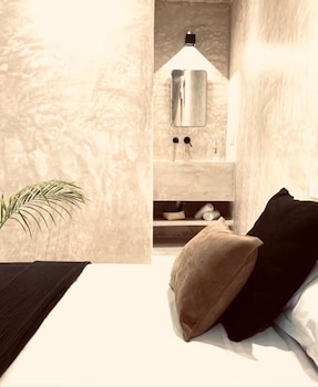 apartments and suites madre holbox self check in