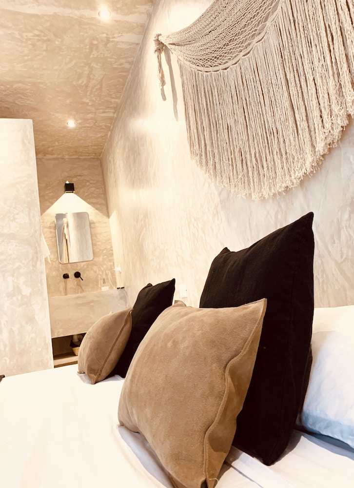 apartments and suites madre holbox self check in