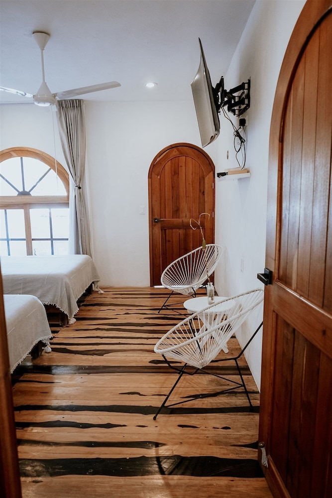 apartments and suites madre holbox self check in