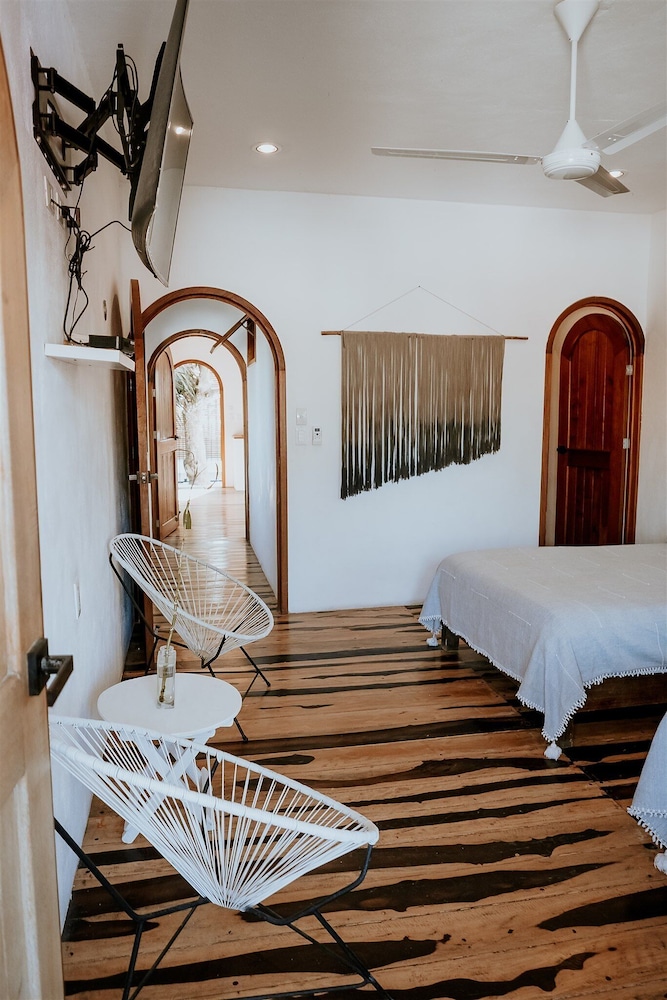 apartments and suites madre holbox self check in