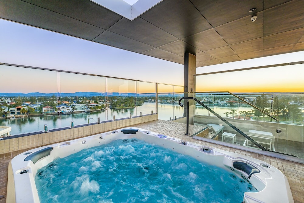 surfers paradise