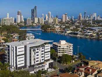 surfers paradise