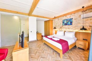 atalante hotel