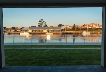 ulverstone waterfront apartments