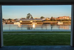 ulverstone waterfront apartments