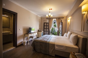 livia garden hotel