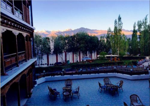 Hotel Shangrila-Ladakh,Near Leh Bus Stand,3 star