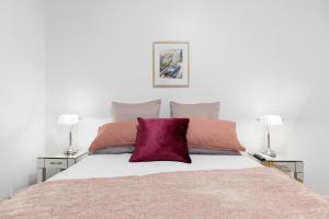 deco beach luxury apartments