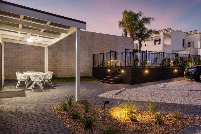 deco beach luxury apartments