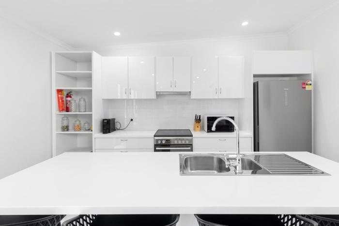 deco beach luxury apartments