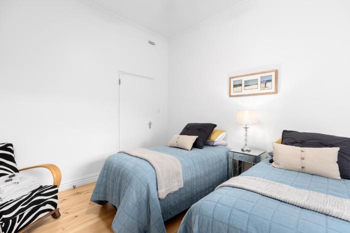 deco beach luxury apartments