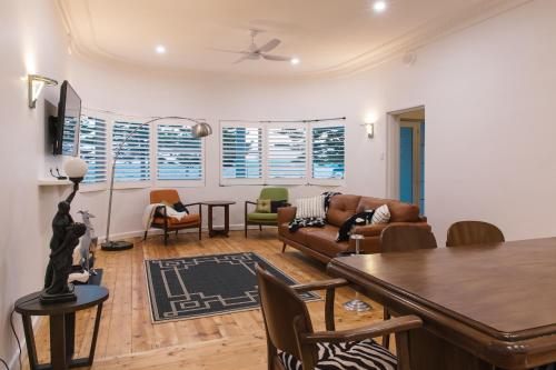 deco beach luxury apartments
