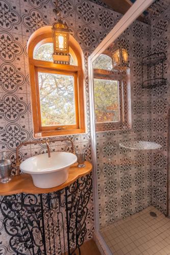 treedom villas and vardos