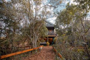 treedom villas and vardos