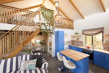 treedom villas and vardos