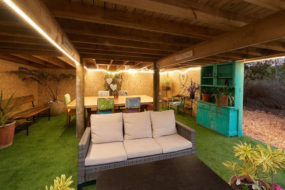 treedom villas and vardos