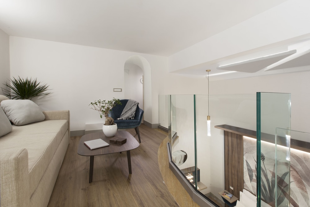elys suites