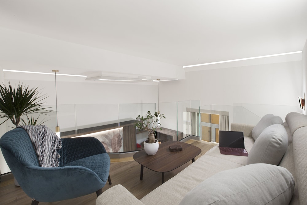 elys suites