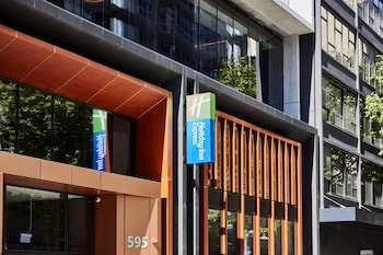 holiday inn express melbourne little collins an ihg hotel