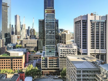holiday inn express melbourne little collins an ihg hotel