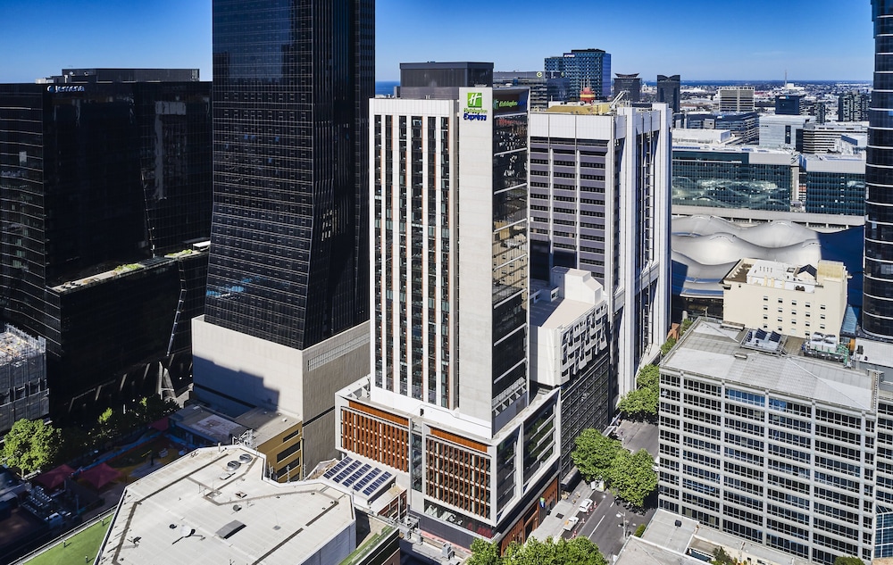 holiday inn express melbourne little collins an ihg hotel