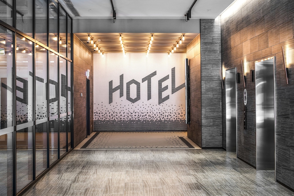 holiday inn express melbourne little collins an ihg hotel