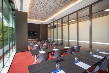 holiday inn express melbourne little collins an ihg hotel