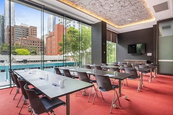 holiday inn express melbourne little collins an ihg hotel