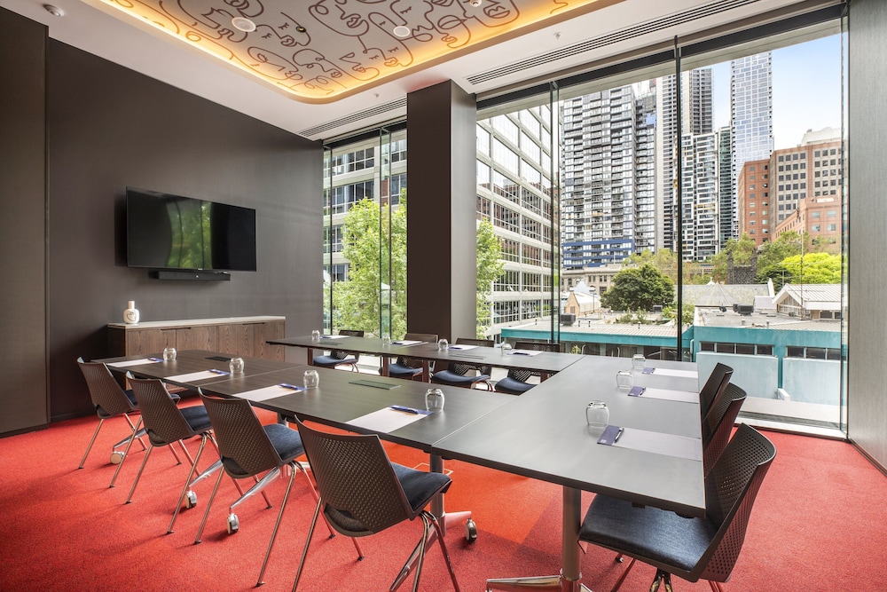 holiday inn express melbourne little collins an ihg hotel
