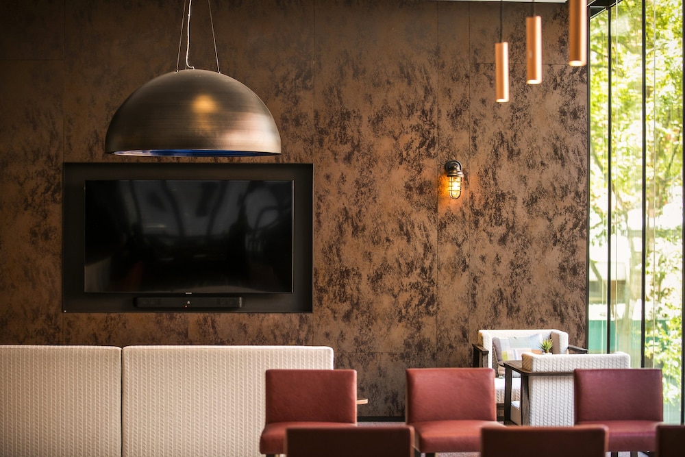 holiday inn express melbourne little collins an ihg hotel