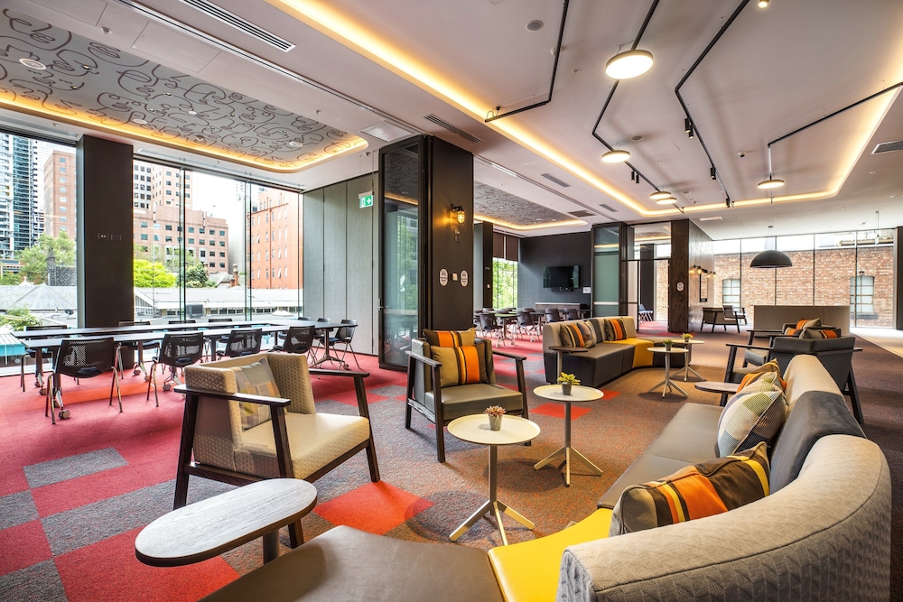 holiday inn express melbourne little collins an ihg hotel