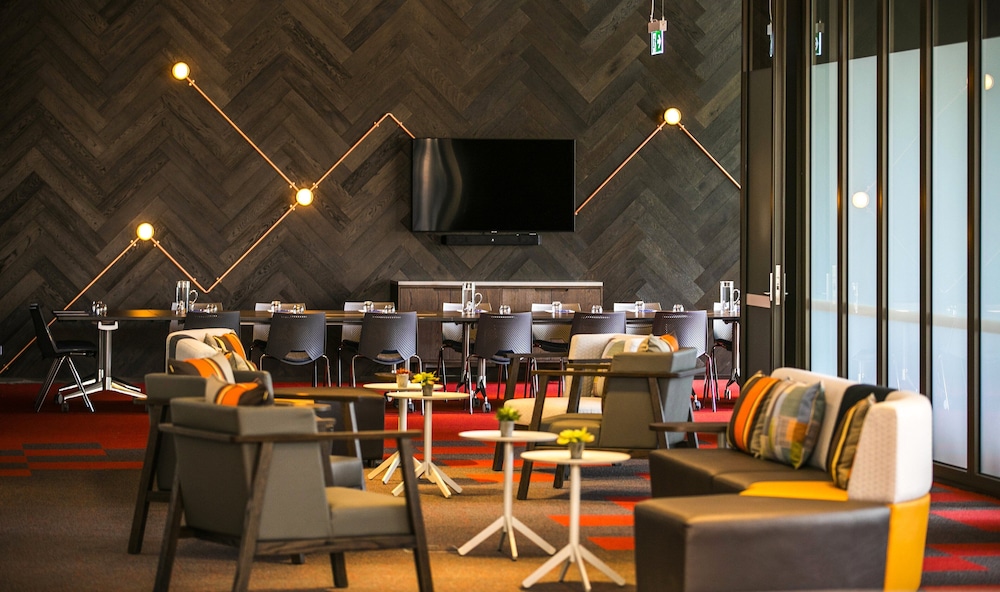 holiday inn express melbourne little collins an ihg hotel